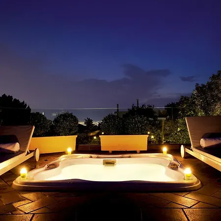 Hotel The Kefalari 4*