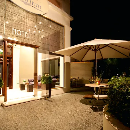 克法拉利套房酒店