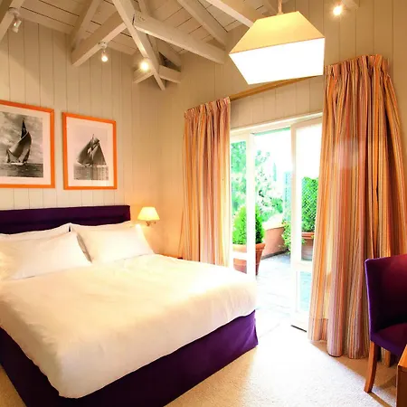 Hotell The Kefalari 4*